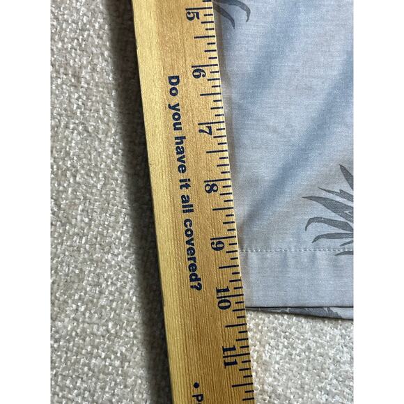 Travis Mathew Men’s 33 Gray Pineapple Print Golf Short Resort Beach Wear Casual - Picture 6 of 7